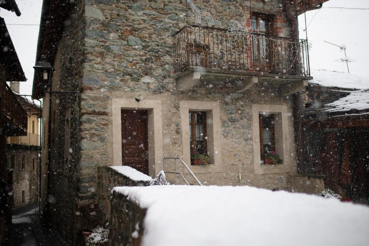 La Maison Des Vignerons Chambres D'Hotes B&B Donnaz Екстериор снимка